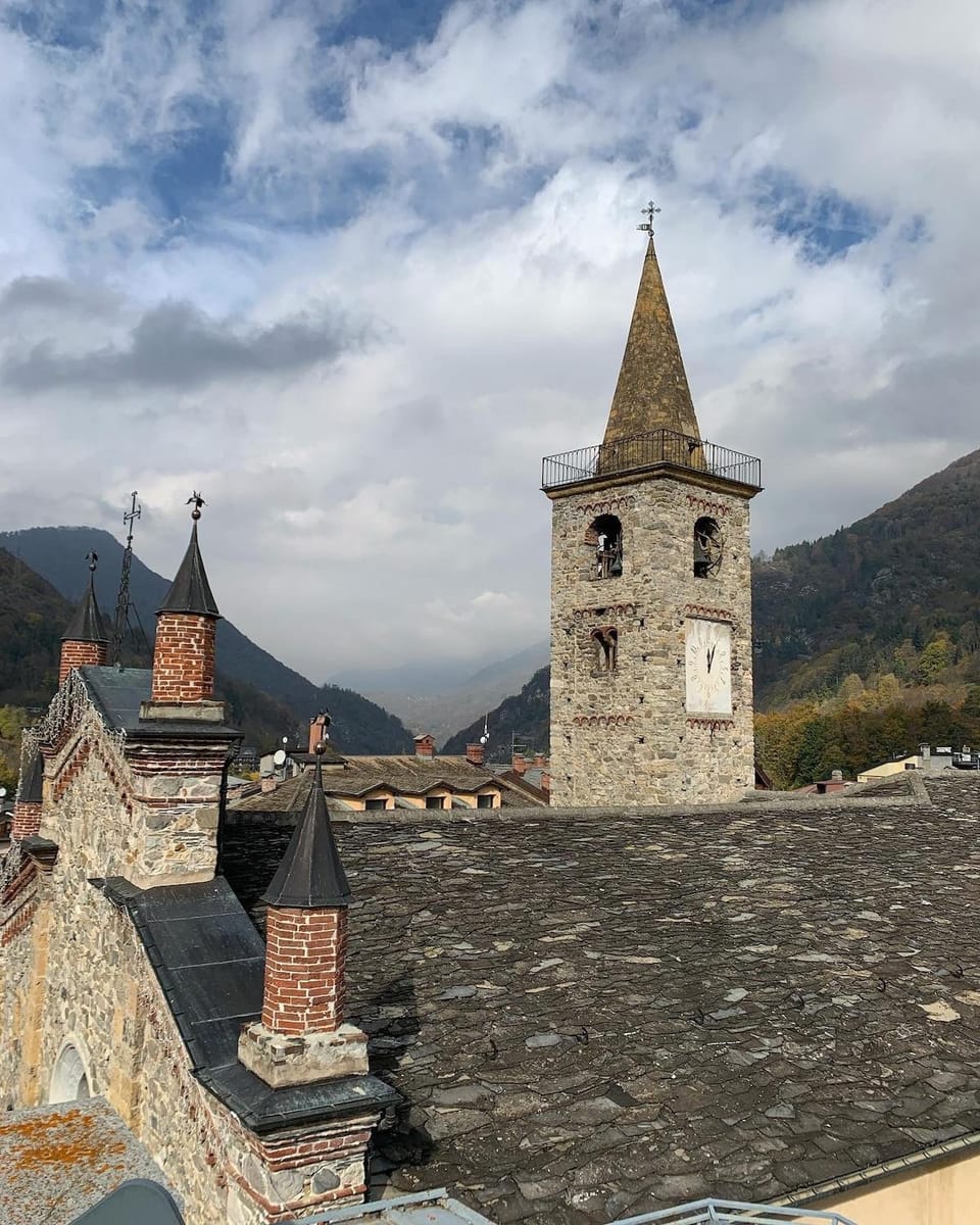 Nearby landmark, Day, Natural landscape, Landmark view, Mountain view