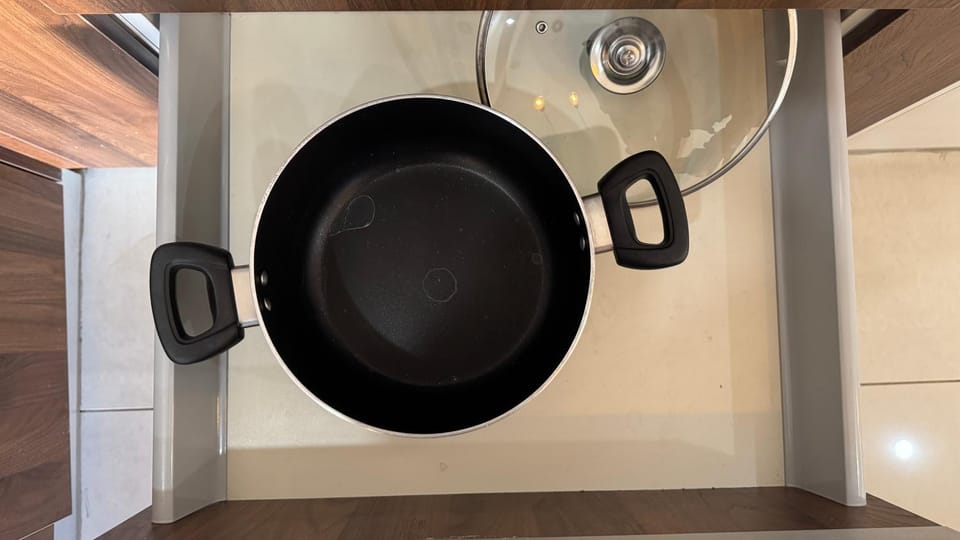 Kitchen or kitchenette, kitchen
