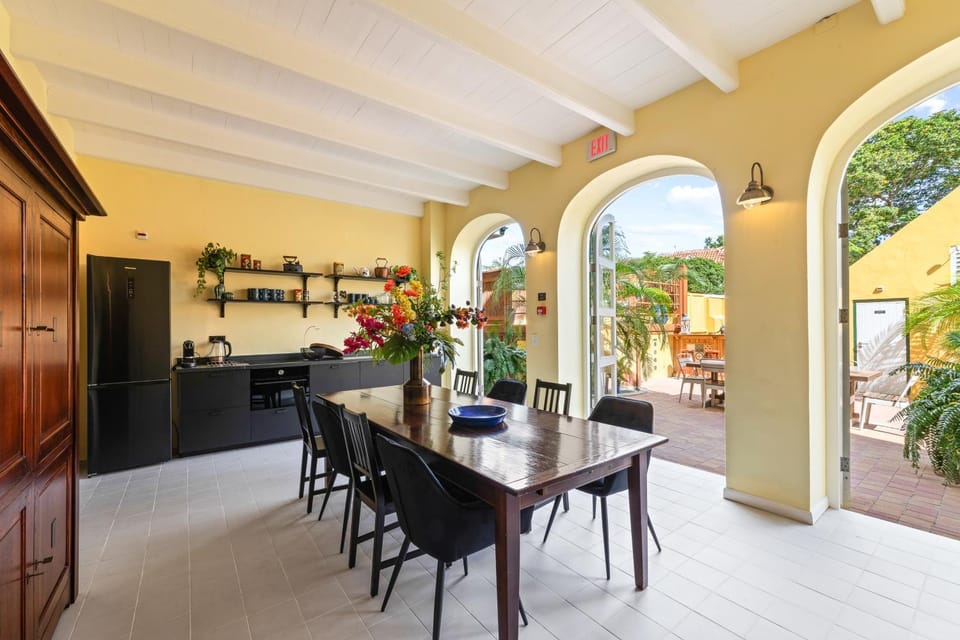 Dining area, Communal kitchen