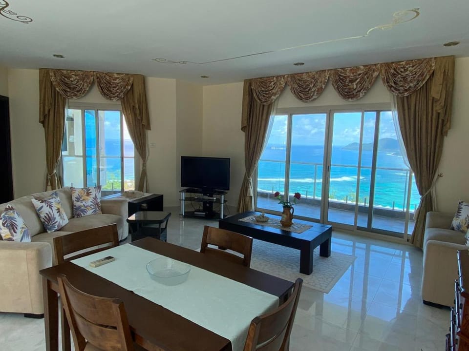 TV and multimedia, Living room, Dining area, Sea view