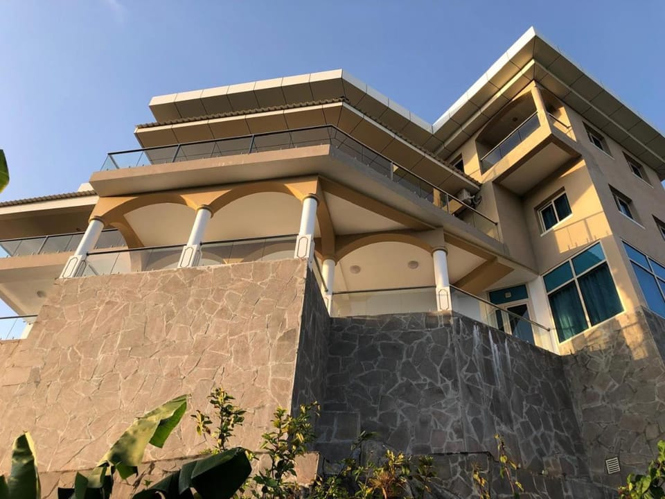 Property building, Balcony/Terrace