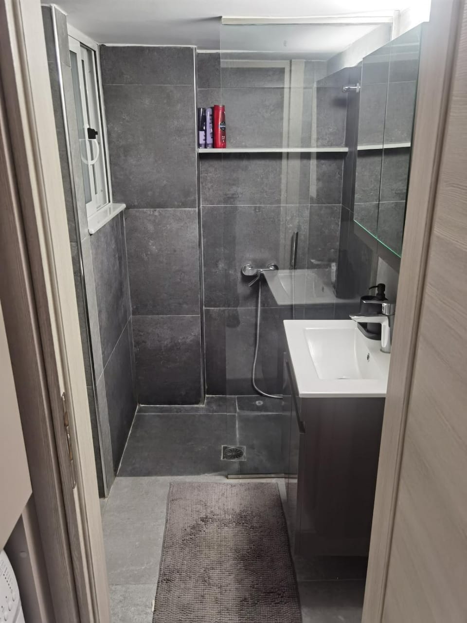 70m 2BR bright luxury apt Apartment in Kallithea