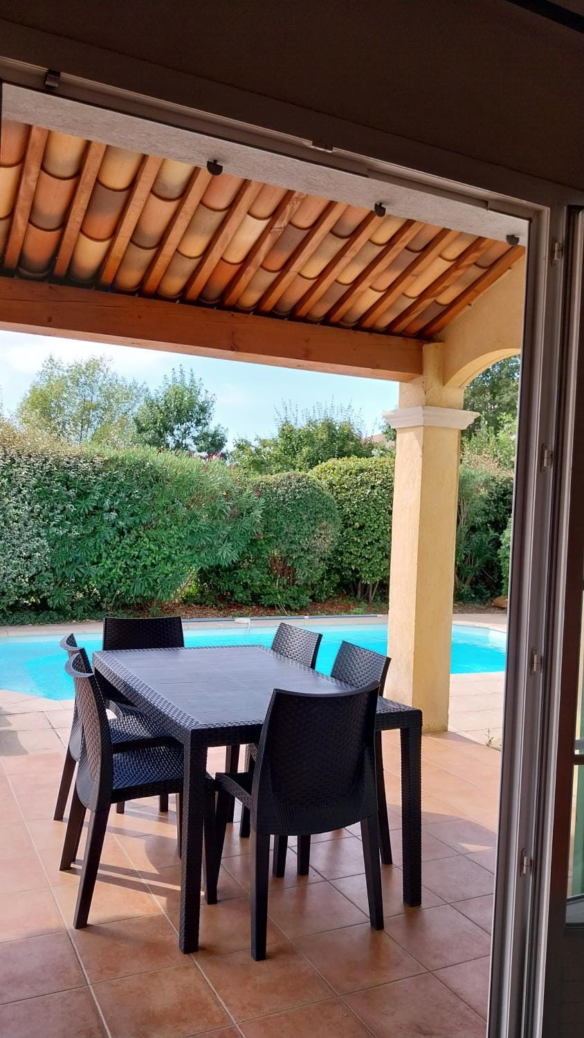 Très belle villa 17 avec piscine Villa in French Riviera