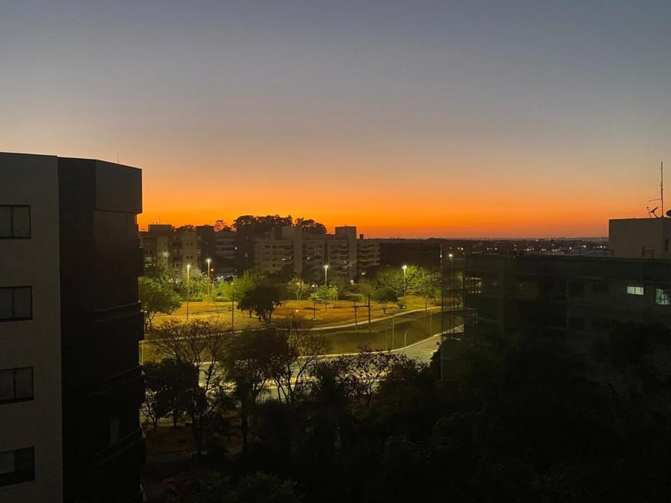 Amplo Apto com varandas e vista para o horizonte da cidade Apartment in State of Goiás