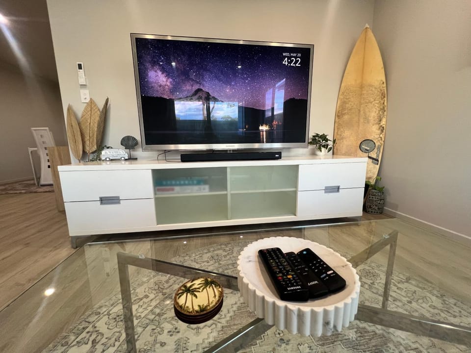 Coastal Luxe Escape - Brand New Home by the Bay! House in Deception Bay