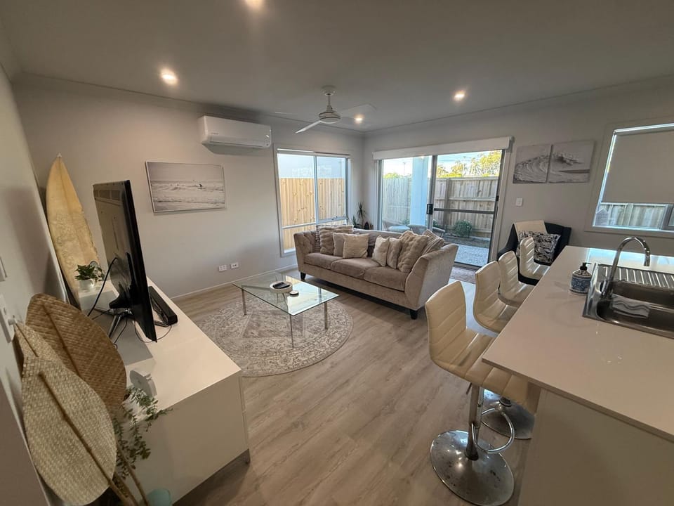 Coastal Luxe Escape - Brand New Home by the Bay! House in Deception Bay