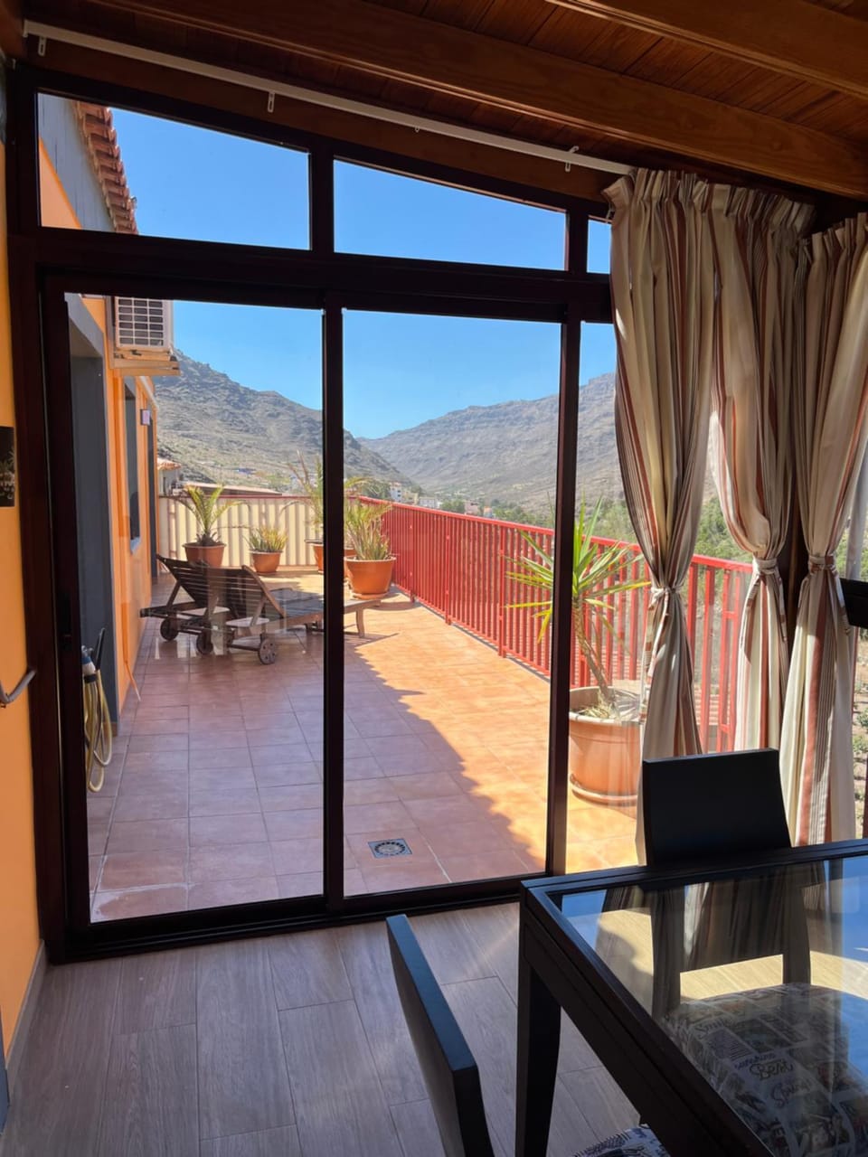 Patio, Day, Natural landscape, View (from property/room), Balcony/Terrace, Seating area, Dining area, Mountain view