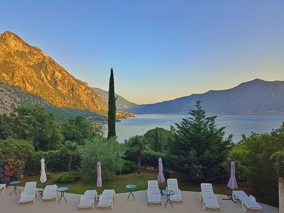 Nearby landmark, Natural landscape, Mountain view