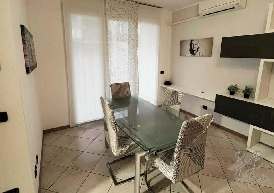 Communal lounge/ TV room, Dining area, Lunch, Dinner