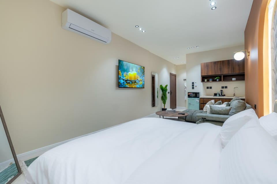 Bed, TV and multimedia