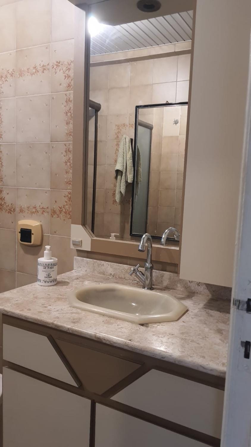 Shower, Bathroom, towels