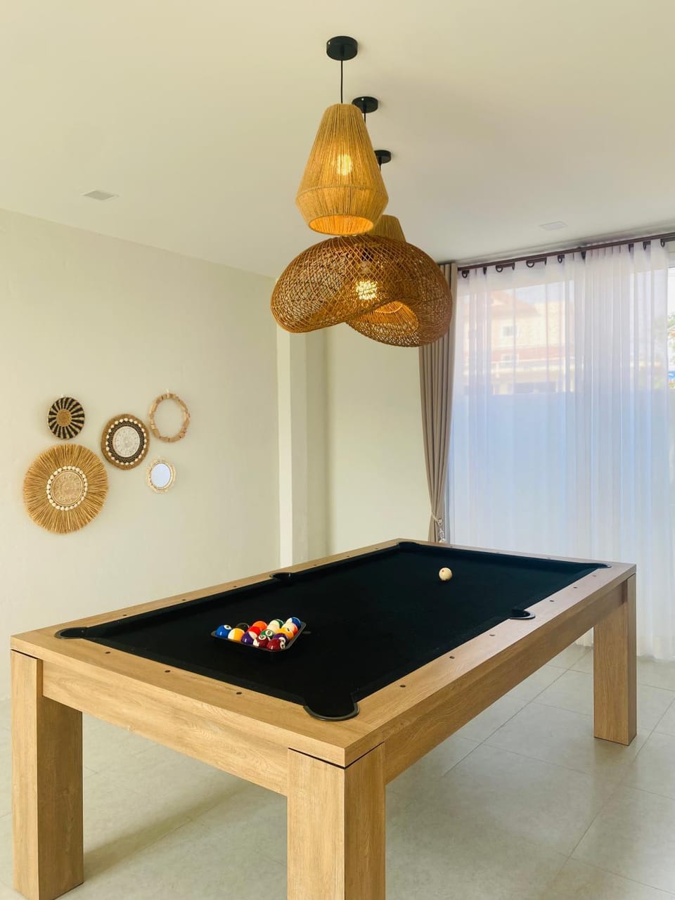 Billiard, Game Room
