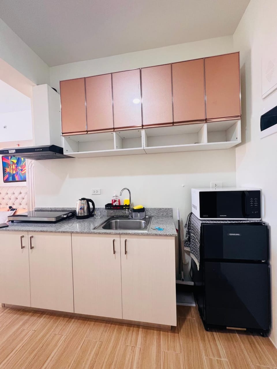 Kitchen or kitchenette