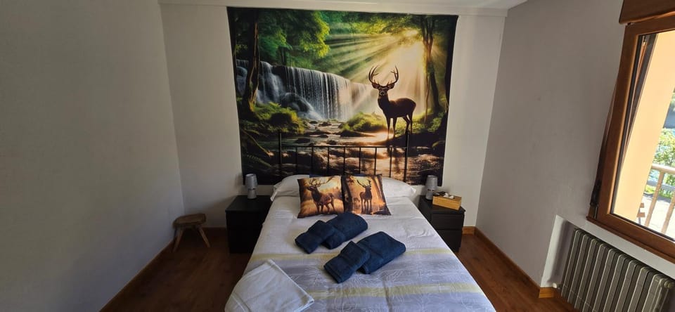 Bed, Photo of the whole room