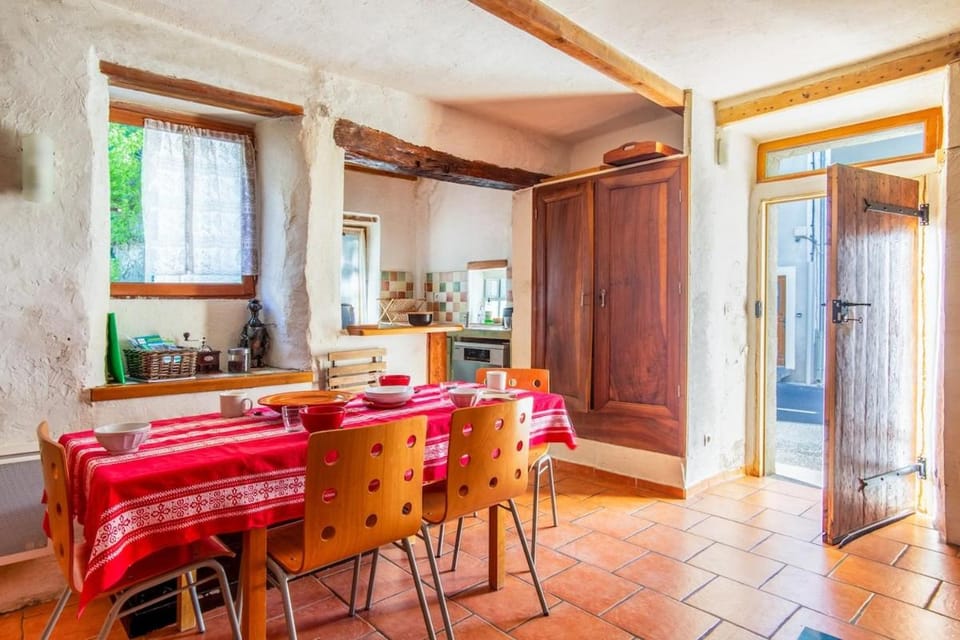 Charmante maison au bord de la rivière House in Occitanie