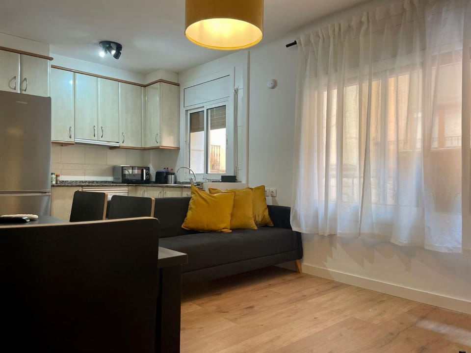 Communal lounge/ TV room, Kitchen or kitchenette, Living room, Seating area, Dining area