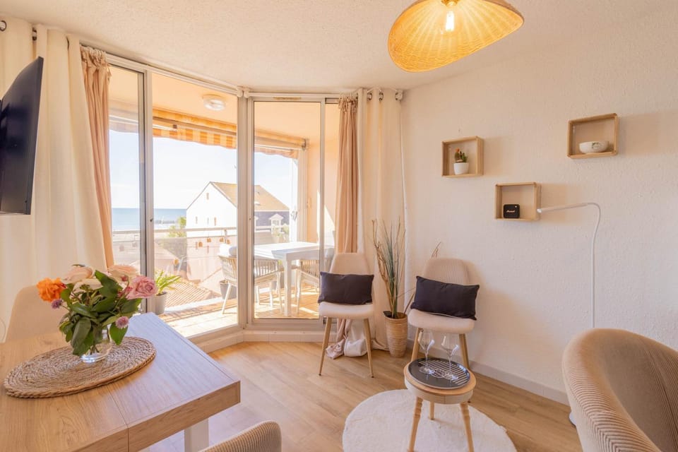Appartement Cosy avec Vue Mer au 4e Apartment in Occitanie