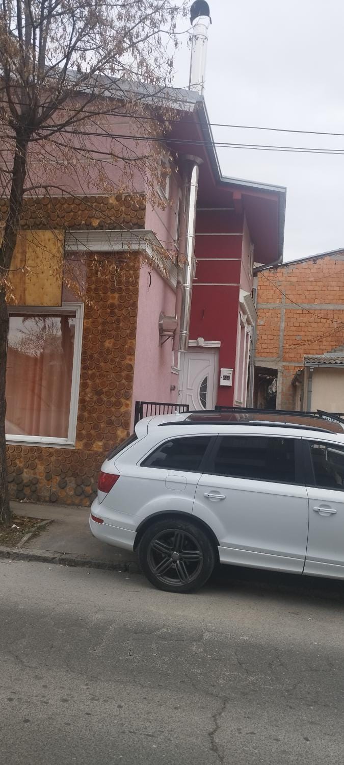 Small apartment with private bathrooms STRONG INTERNET Apartment in Belgrade