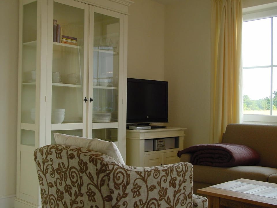 Living room, Photo of the whole room, Decorative detail, Seating area
