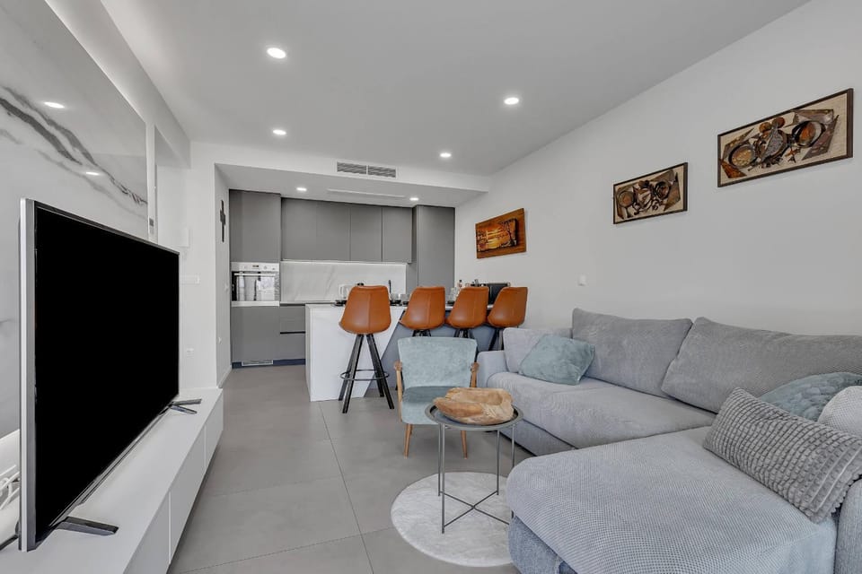 Living room, Dining area, acessibility