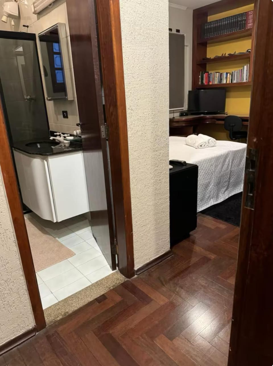 Bed, TV and multimedia, Photo of the whole room, Bedroom, minibar