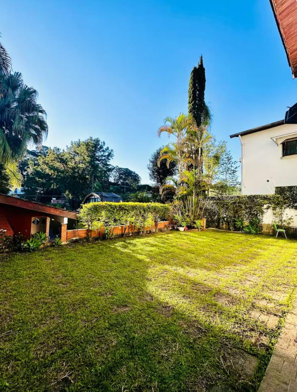 Property building, Spring, Day, Natural landscape, Garden, Garden view