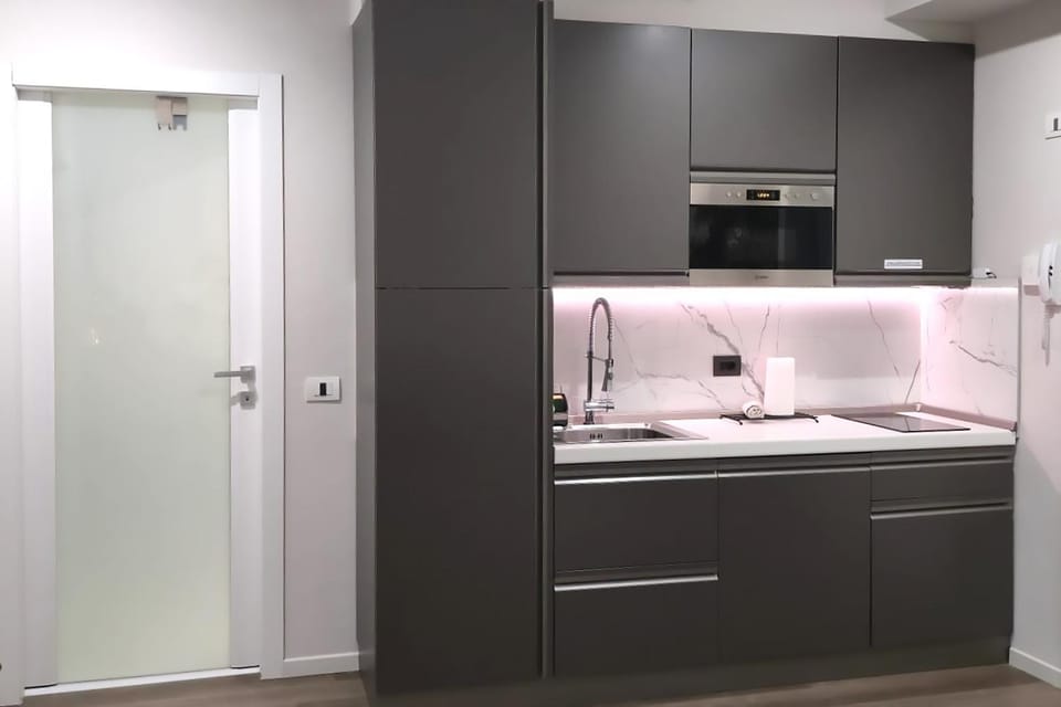 Kitchen or kitchenette, Food and drinks, Food, kitchen