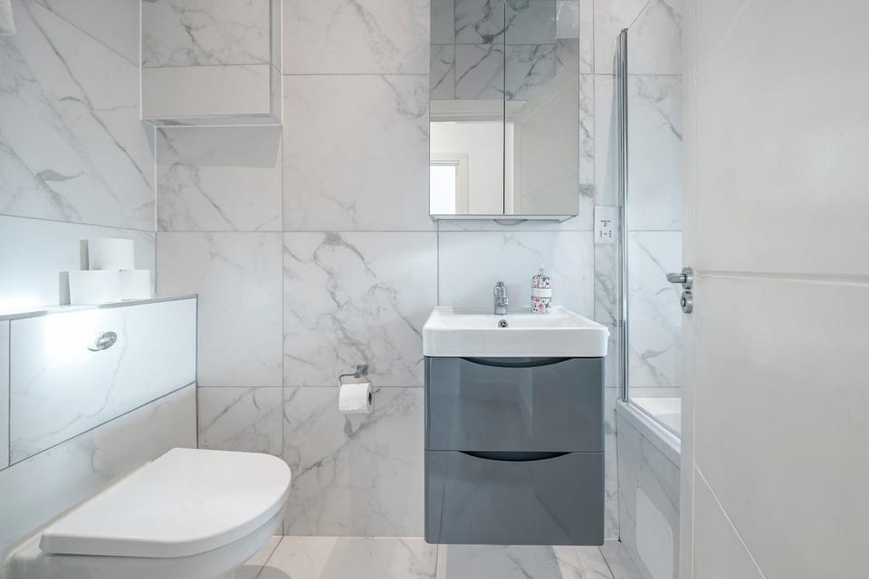 Avenir Heights by MCF Apartment in London Borough of Croydon