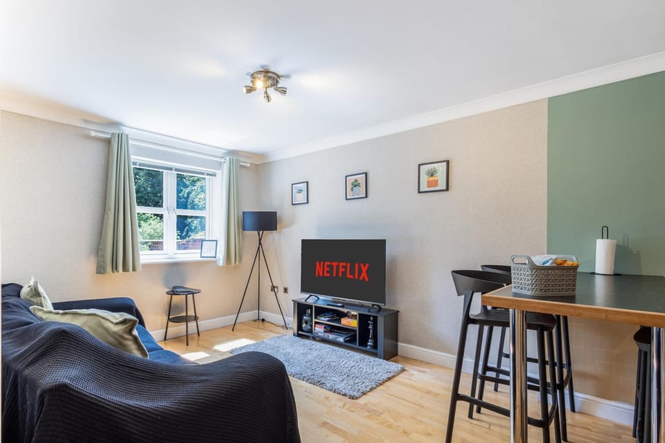 Communal lounge/ TV room, TV and multimedia, Seating area, Dining area, Dinner, Dinner