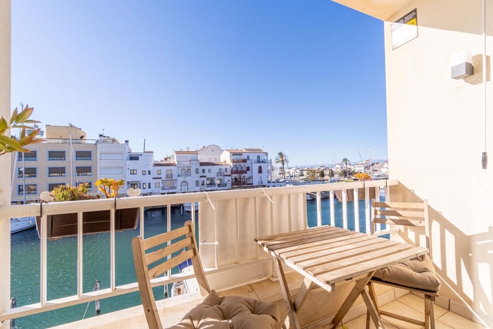 Balcony/Terrace, River view
