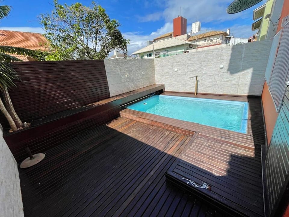 Casa 3 suites, Piscina, 200 metros do mar House in Florianopolis