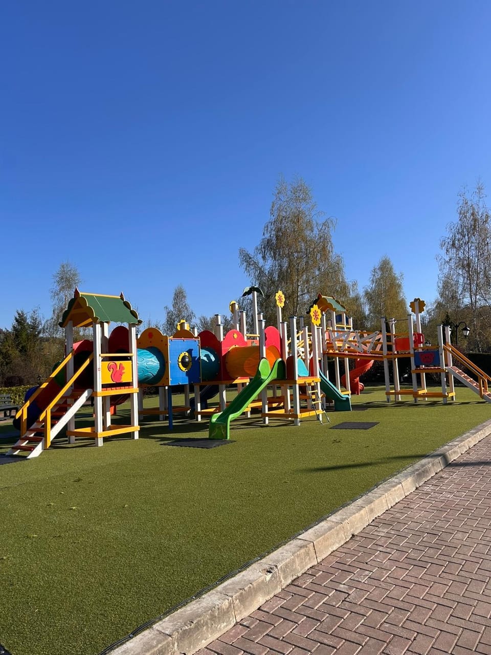 Day, Children play ground
