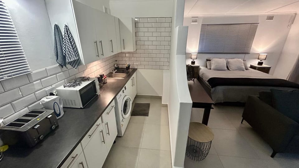 Living room, Seating area, kitchen