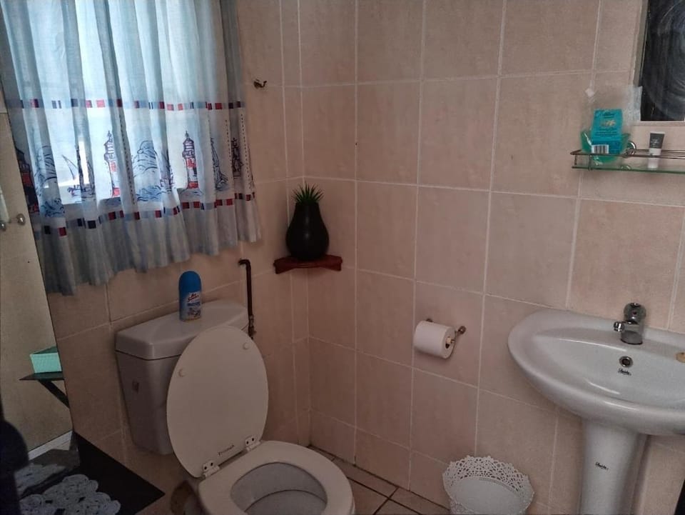 Bathroom, pet friendly