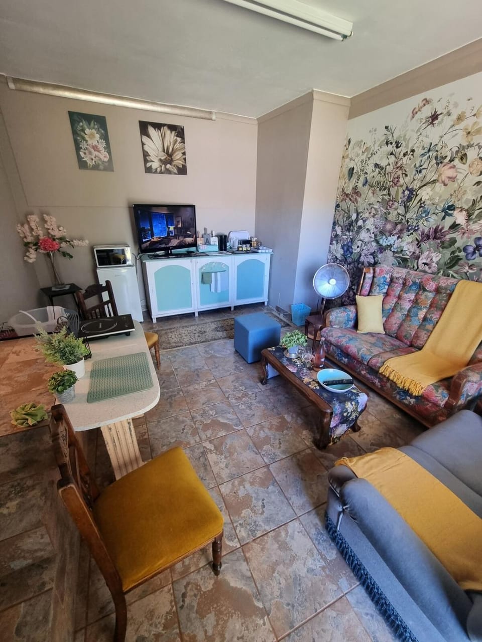TV and multimedia, Kitchen or kitchenette, Living room, Seating area, pet friendly