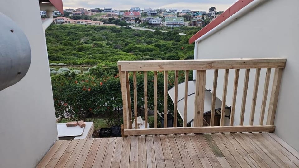 Balcony/Terrace, Mountain view