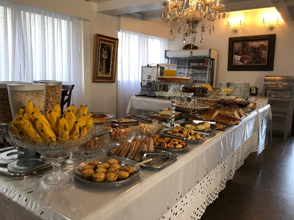 Food and drinks, Food, Breakfast, Continental breakfast, Buffet breakfast