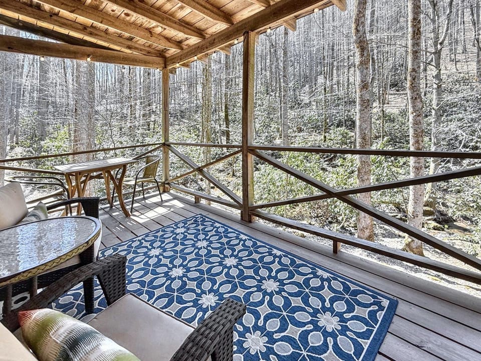 Karma Cabin Cabin in Tennessee