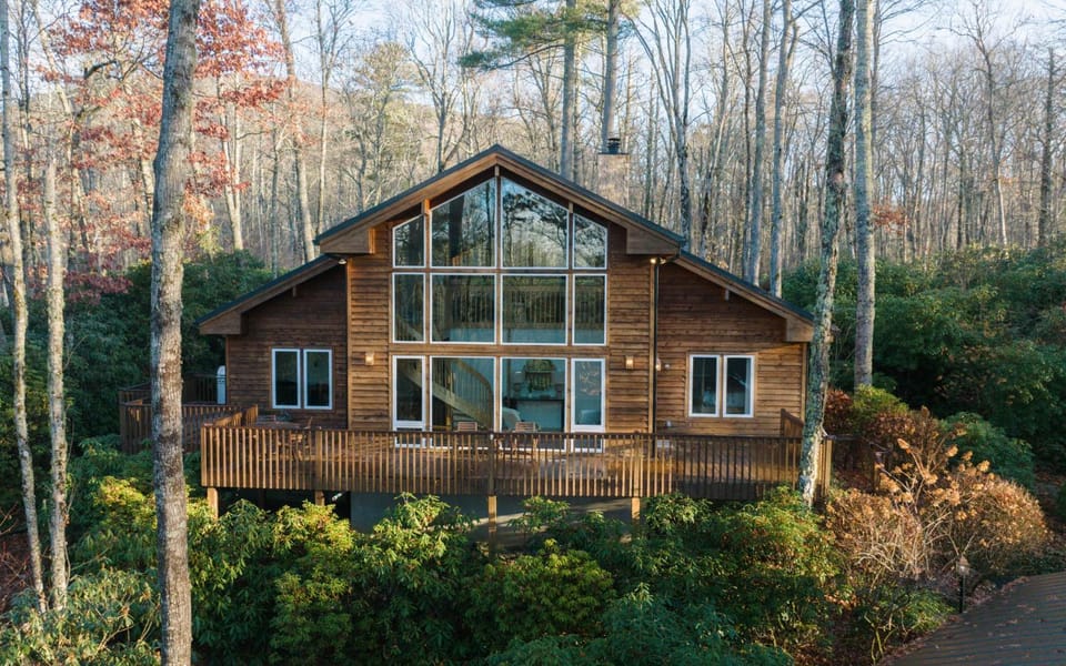 Sunlight Chalet House in Tennessee