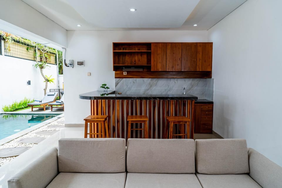 Kitchen or kitchenette, Living room