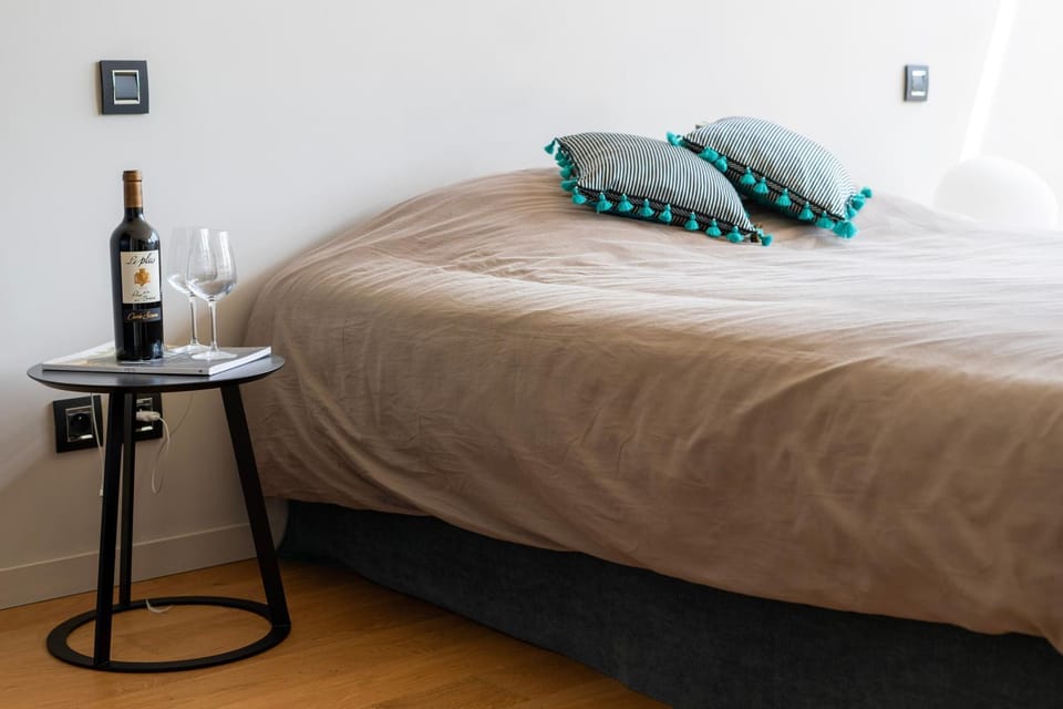Bed, Food and drinks, Bedroom, Drinks, Alcoholic drinks