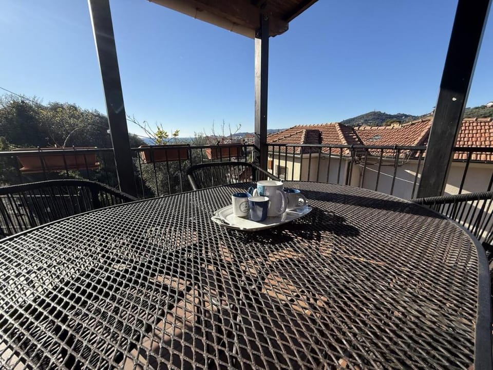 View (from property/room), Balcony/Terrace, Dining area