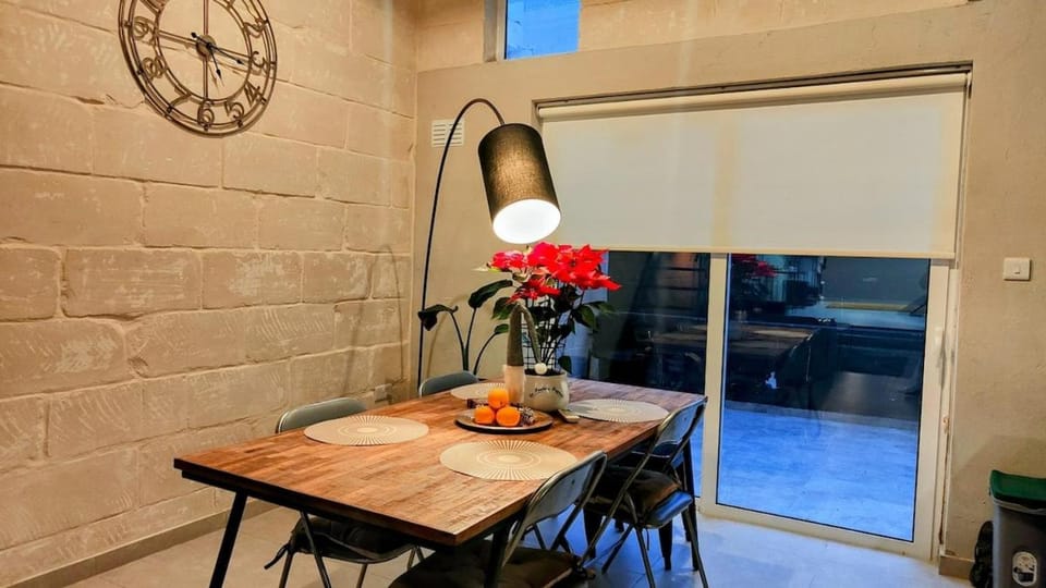 Sliema Strand Stylish Loft apartment by the Sea Apartment in Sliema