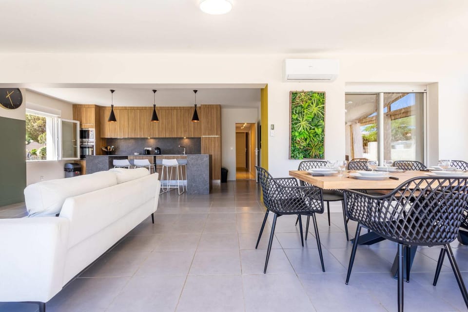Ensemble Villa et Studio Piscine Proche Plage House in Occitanie