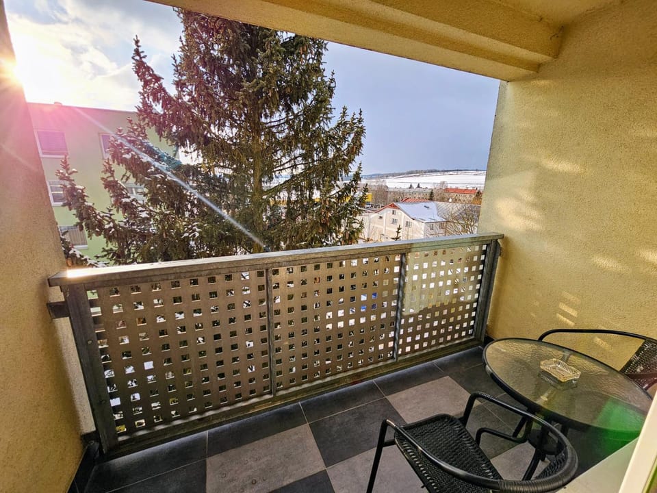 View (from property/room), Balcony/Terrace