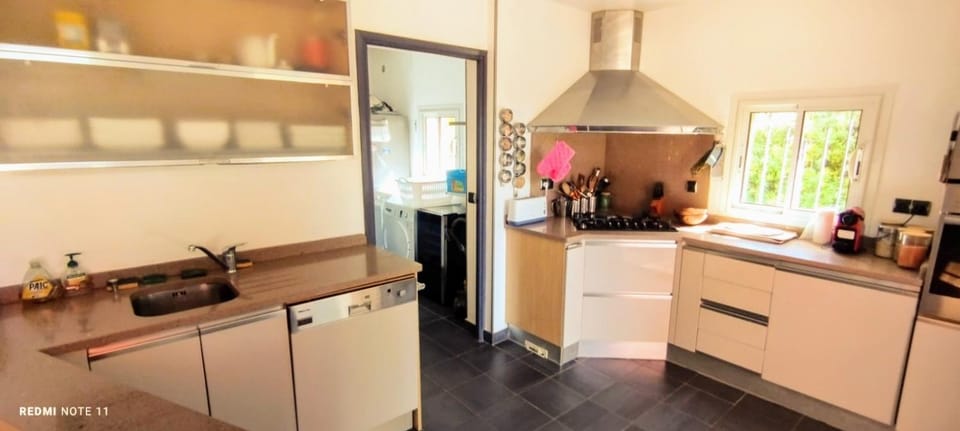 Villa - 6 pers - 3 chambres - Piscine - Climatisations Villa in Sanary-sur-Mer