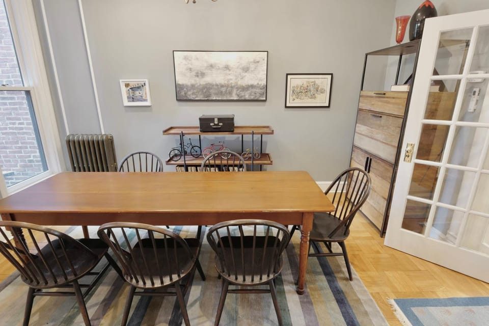 A Beautiful Ride House in District of Columbia