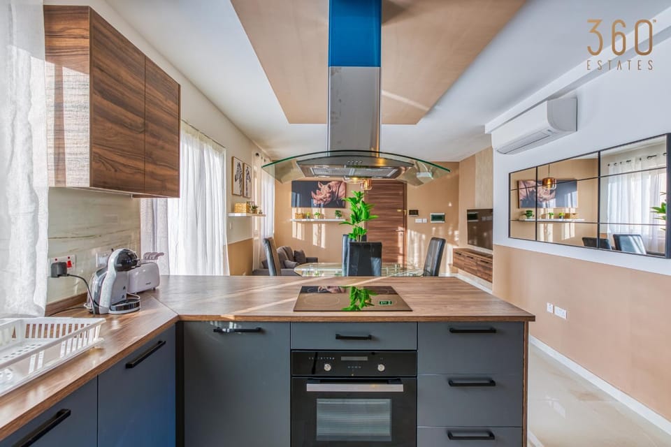 Kitchen or kitchenette, minibar, oven, pet friendly