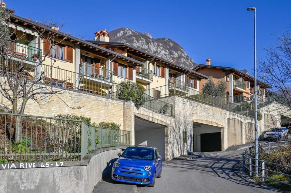Property building, Day, Neighbourhood, Natural landscape