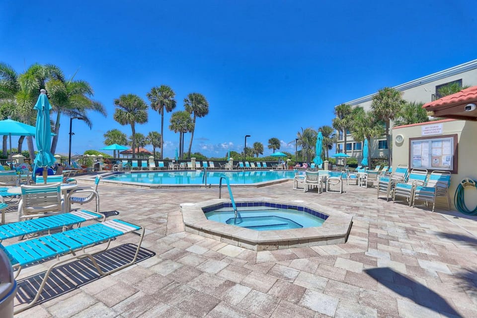 Land's End 10-303 Beach Front - Premier House in Sunset Beach